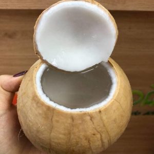 Quả dừa xiêm xanh làm nước giải khát, kem, mứt...