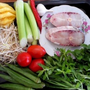 Cây rau ngò ôm thường dùng nấu món lẩu, canh chua